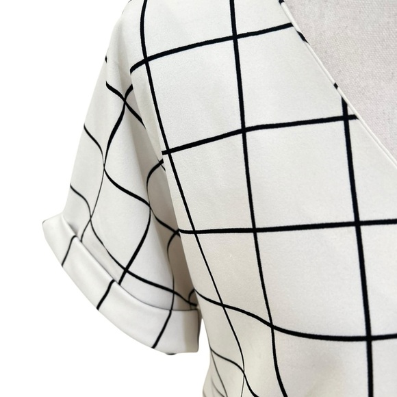 MELLODAY White with Black checks v neck short cuffed sleeves blouse top medium - Picture 5 of 8